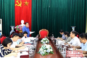 Đoàn khảo sát của Thường trực HĐND tỉnh làm việc tại huyện Phù Yên