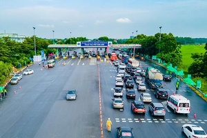 Khắc phục những bất cập trong thu phí không dừng