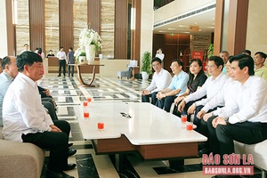 Đoàn đại biểu cấp cao các tỉnh Bắc Lào tham dự các hoạt động nhân dịp Kỷ niệm 60 năm Ngày thiết lập quan hệ ngoại giao Việt Nam - Lào tại tỉnh Sơn La