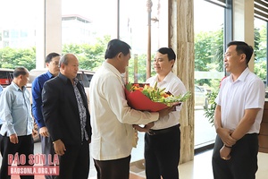 Đoàn đại biểu cấp cao cấp các tỉnh Bắc Lào tham dự các hoạt động Kỷ niệm 60 năm Ngày thiết lập quan hệ ngoại giao Việt Nam - Lào tại tỉnh Sơn La