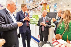 Gạo Việt Nam lần đầu được bán tại siêu thị của Pháp