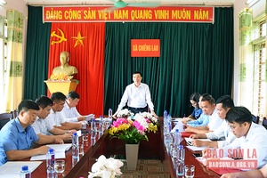 Đồng chí Trưởng ban Tổ chức Tỉnh ủy làm việc với xã Chiềng Lao