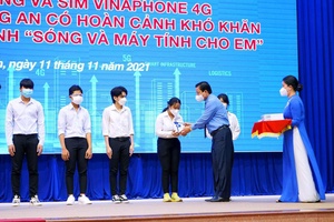 Với “Sóng và máy tính cho em”, đã không học sinh nào “bị bỏ lại phía sau”