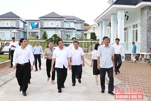 Đoàn công tác Học viện Chính trị Quốc gia Hồ Chí Minh thăm Trung tâm điều dưỡng người có công tỉnh Sơn La