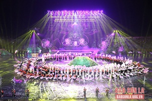 Lễ đón nhận Bằng của UNESCO ghi danh Nghệ thuật Xòe Thái vào danh sách di sản văn hóa phi vật thể đại diện của nhân loại