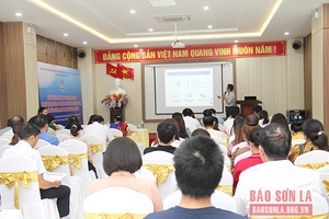 Bồi dưỡng kiến thức, kỹ năng về hoạt động thương mại và chuyển đổi số 