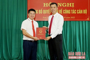 Hội nghị công bố quyết định về công tác cán bộ