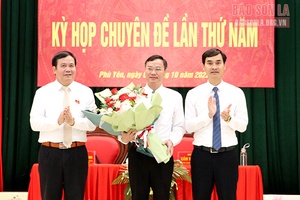 Ông Đặng Quang Hưng được bầu giữ chức Chủ tịch UBND huyện Phù Yên