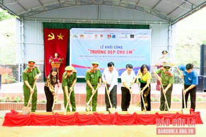 Khởi công “Trường đẹp cho em” 