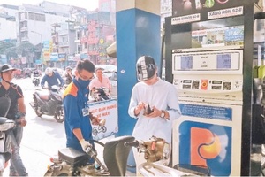 Khắc phục bất cập trong quản lý, điều hành xăng dầu
