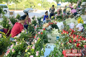 Thị trường quà tặng 20/10 nhộn nhịp trở lại