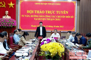 Tư vấn, hướng dẫn công tác chuyển đổi số tại Thuận Châu
