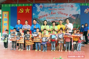 Chương trình Đông ấm vùng cao tại xã Quy Hướng