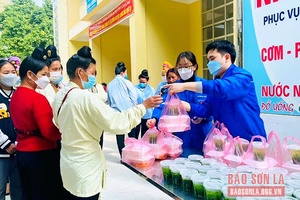 “Bữa cơm nhân ái”