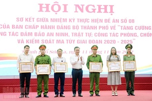 Sơ kết giữa nhiệm kỳ thực hiện Đề án số 08 của Ban Chấp hành Đảng bộ Thành phố