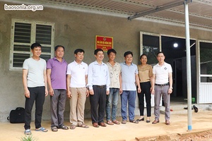 Phù Yên: Bàn giao nhà “Mái ấm hội nông dân”