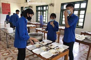Sốp Cộp: Hơn 2.000 suất ăn miễn phí cho thí sinh thi tốt nghiệp THPT 