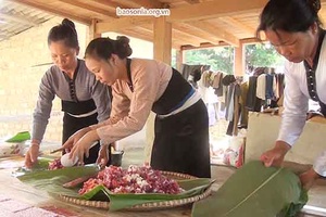Tết xíp xí của đồng bào Thái trắng Phù Yên