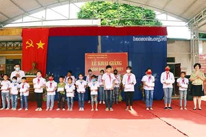 Trung tâm Kiểm soát bệnh tật Sơn La: Chương trình “Tiếp sức em đến trường”