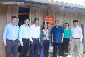 Báo Sơn La: Trao 2 nhà tình nghĩa tại xã Hang Chú