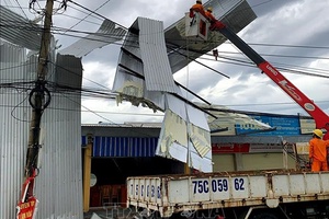 Huy động lực lượng hỗ trợ khắc phục nhanh hậu quả bão số 5
