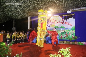 Đêm hội trăng rằm "Thắp sáng ước mơ thiếu nhi vùng cao"