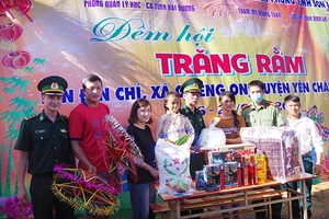 BĐBP Sơn La và "Quỹ xây trường vùng cao”: Tổ chức “Đêm hội trăng rằm”