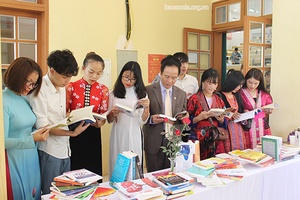 Diễn đàn “Nâng cao vị thế, vai trò của nữ cán bộ, nhà giáo, người lao động và nữ sinh người dân tộc thiểu số trong Trường Đại học Tây Bắc”