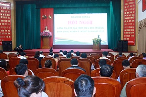 Thành ủy: Đánh giá kết quả thực hiện chủ trương giúp đỡ hộ nghèo
