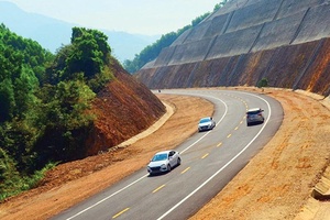 Lựa chọn nhà đầu tư thực hiện Dự án đường bộ cao tốc Bắc - Nam phía Đông