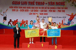 Kết thúc giao lưu thể thao, văn nghệ giữa Kiểm toán Nhà nước Khu vực VII với 6 Sở Tài chính khu vực Tây Bắc