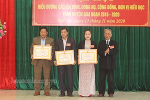 Mai Sơn: Đại hội biểu dương các gia đình, dòng họ, cộng đồng, đơn vị hiếu học tiêu biểu giai đoạn 2016-2020