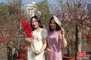 Giữ gìn nét đẹp áo dài truyền thống ngày Tết