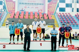 Sơn La wins five golds at national family badminton, table tennis tournament