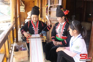 Women in Mai Son district preserve, promote traditional culture