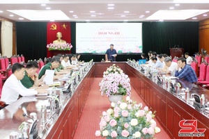 Chấp năm lang đì vịa pảy chự luông ngắm pùn khòng Đảng