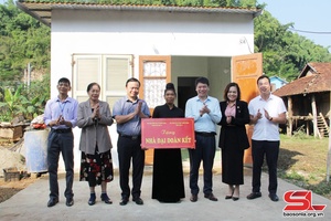 Thành phố uô tiar tsêr nhoz trâu zis pluôs nhoz đos đis