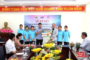 Son La Women's Football Club gets sponsorship before Thai Son Bac Cup 2023
