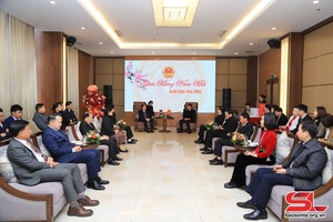 Mú đại biều cấp xùng tỉnh Hủa Phăn dàm, chôm chiềng tỉnh Sơn La