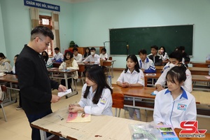 Over 2,100 candidates sit for exam to select excellent high school students at provincial-level