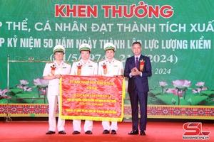 Bốn xường 50 pì mự tánh ók chủm mú kiểm lâm Sơn La