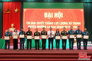 Đại hội khánh thì pùn pẹ chủm mú vũ trang huyện Mường La dan pì 2019-2024 