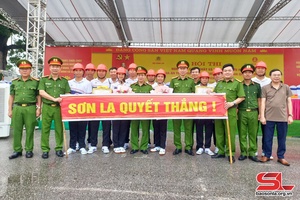 Sơn La zênhx tiv pêz tas nro paz Jâus tưr Paz côngv phax, tuô hluôr tơưk cuz nhaz xênhz lưv 2,  thax tsav 1