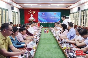 Tập tư haử học sinh Mương Lào cánh cạt kiên chiên giào nả vịa kỹ thuật