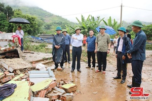 Thứ trưởng Bộ Nông nghiệp cánh Mả pe bản na ma kiểm tra nả vịa kẻ cặm phong phồn nong nẳng tỉnh Sơn La