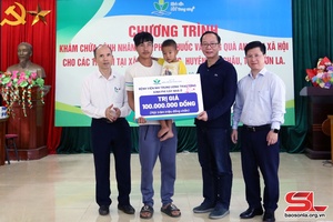 Chương trình choi dệt hươn máư piến xìa hươn khát pé, khám dà bệnh, phát dà cánh nhôm xỏng chương khòng nẳng xã Chiêng Đồng