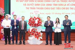 'Công bố Nghị quyết khòng Ủy ban Thường vụ Quốc hội ma vịa xỏn xiếp  đơn vị hành chính cấp xã khòng huyện Thuận Châu