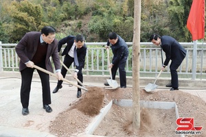Púc chuân púk cò mạy hùa mua Xuân Hặp Sảư pì 2025