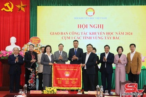 Giao ban nả vịa nhọng nho ép hiên cụm I pưng tỉnh phổng Tây Bắc