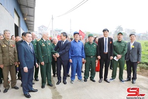 Đồng chí Chủ tịch UBPX tỉnh Sơn La côngv jias tso ntơưr ntơưv phường Thảo Nguyên